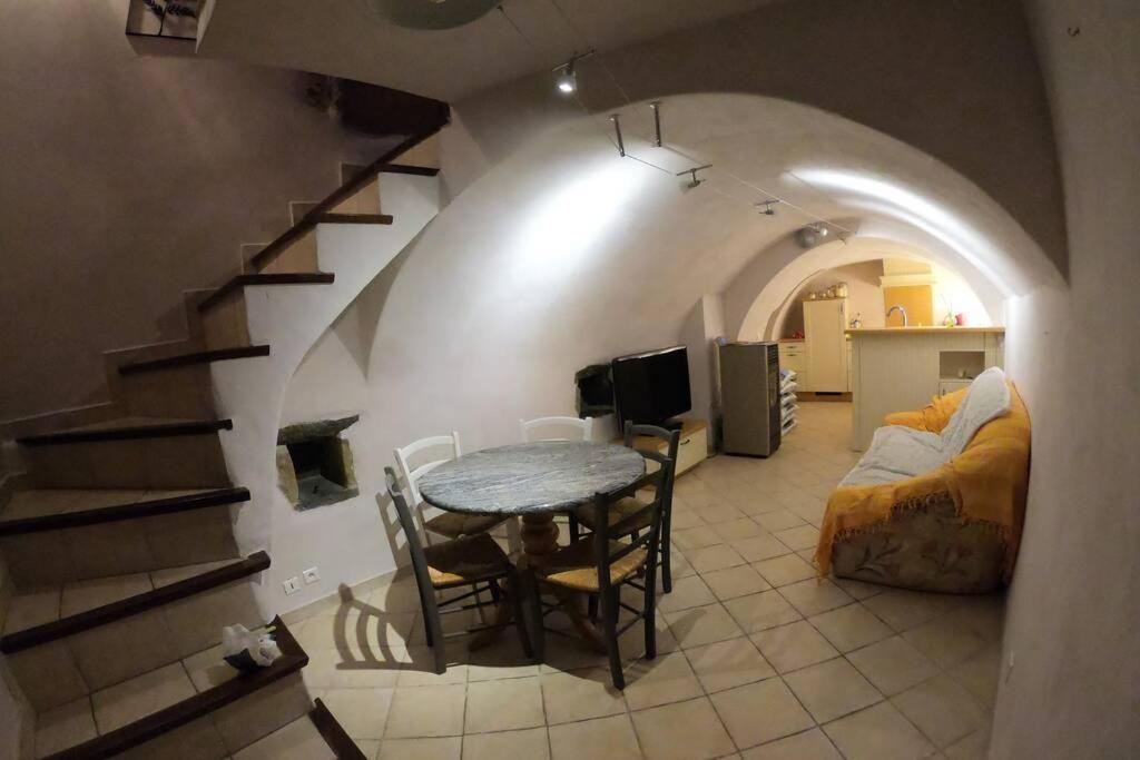 Gite Ispagnac Экстерьер фото